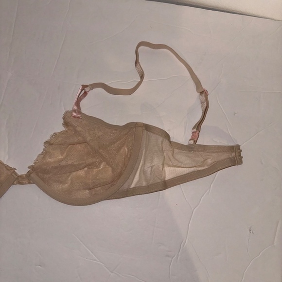 Victoria’s Secret unlined Lace Underwire Bra in Soft Beige size 36D NEW - Picture 10 of 16